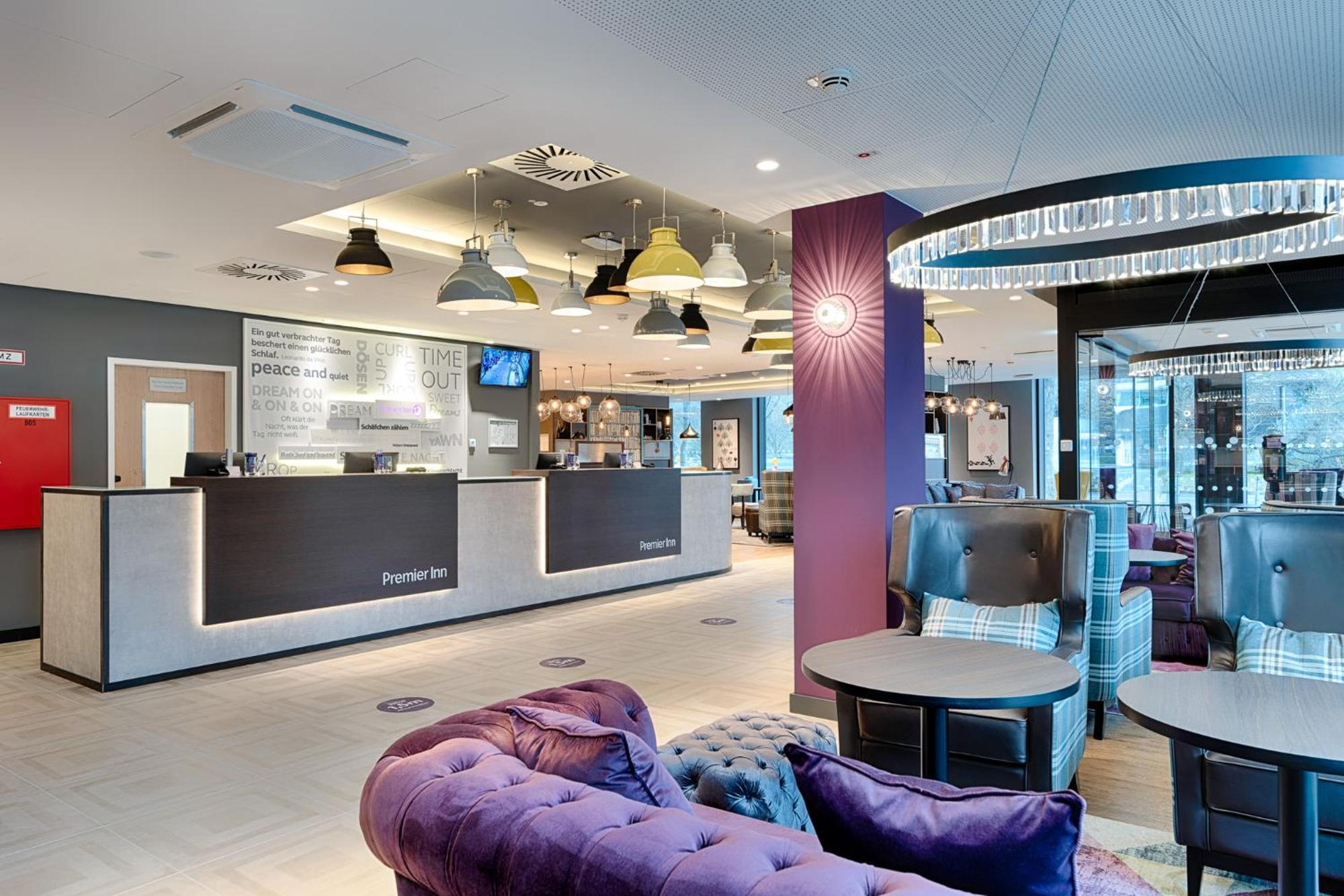 Premier Inn Berlin City Wilmersdorf Exterior photo