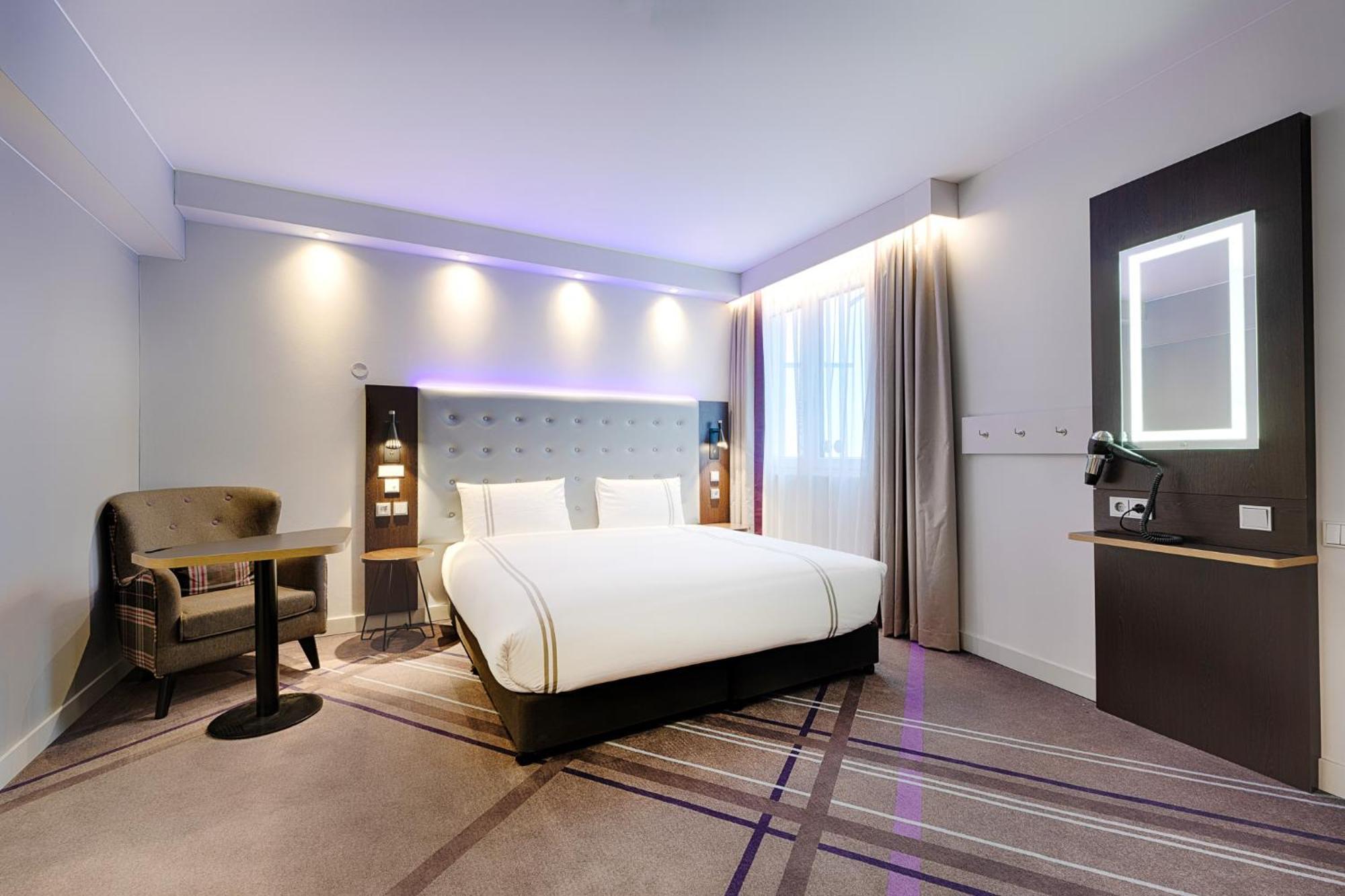 Premier Inn Berlin City Wilmersdorf Exterior photo